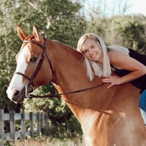 Meet your Posher, Katelyn